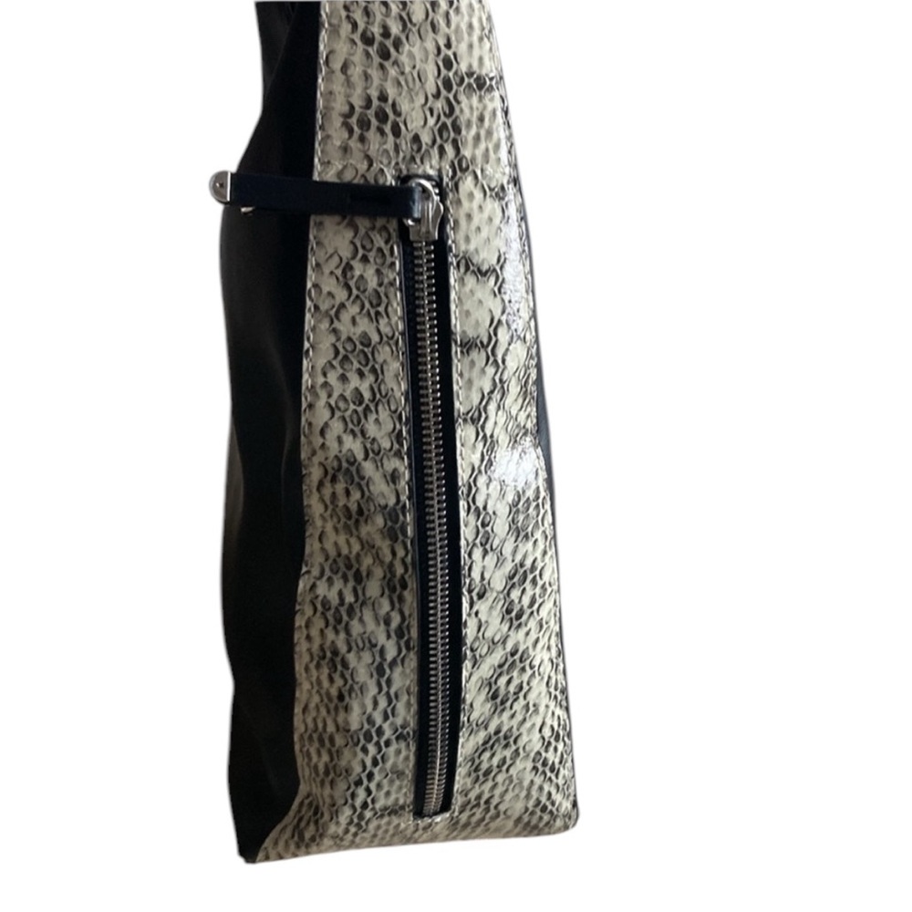 Alfani shoulder bag. - Picture 3 of 6
